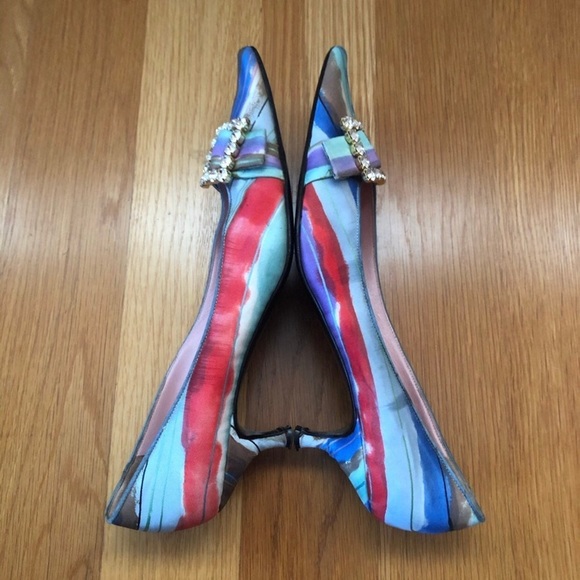 Dolce and Gabbana rhinestone buckle satin kitten heels - Picture 8 of 9